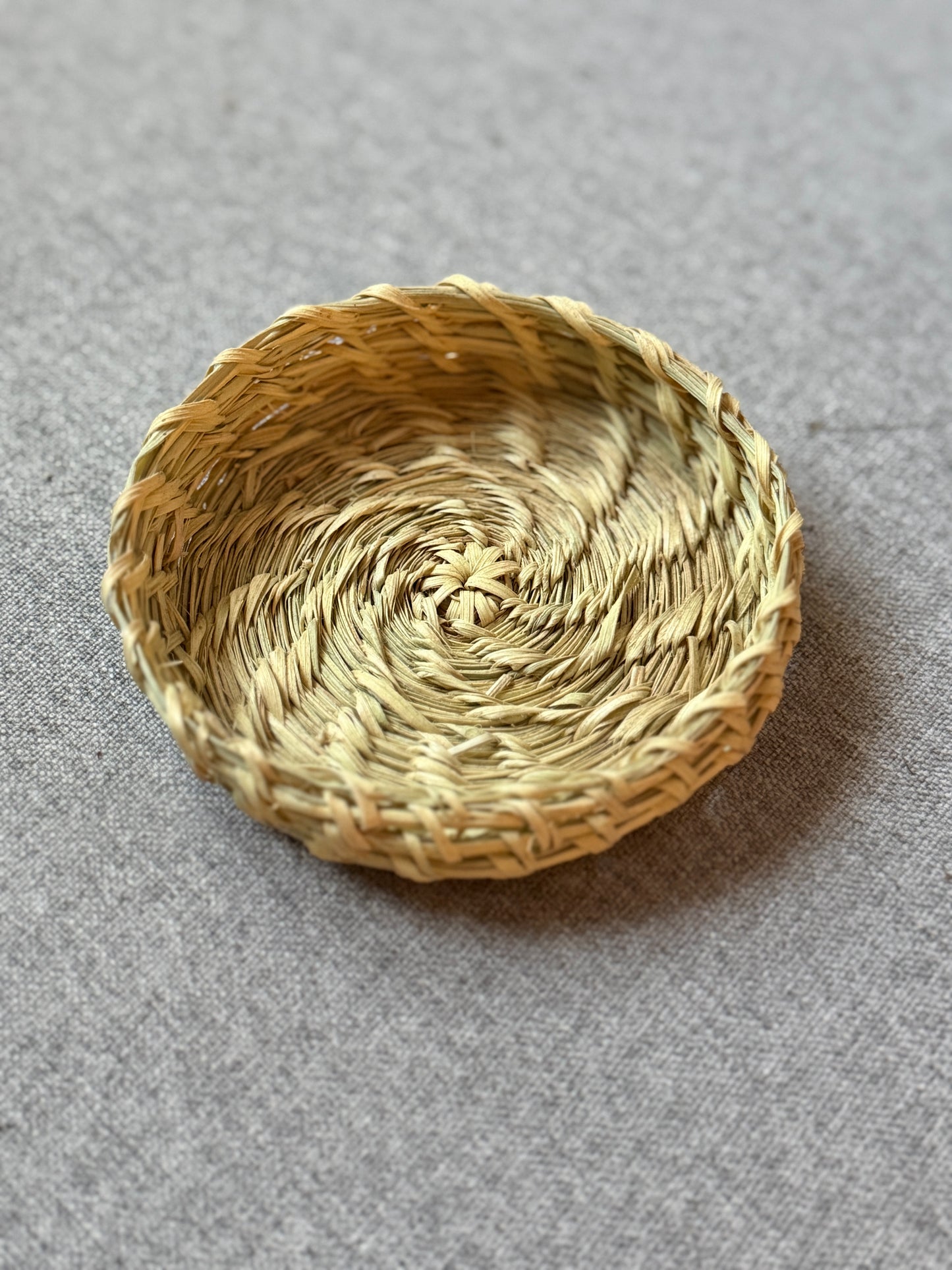 Hand made pine and palm open tray basket from Baja California